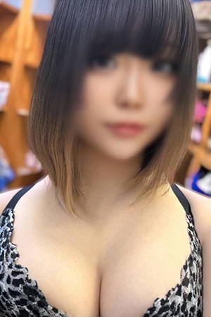 �肱